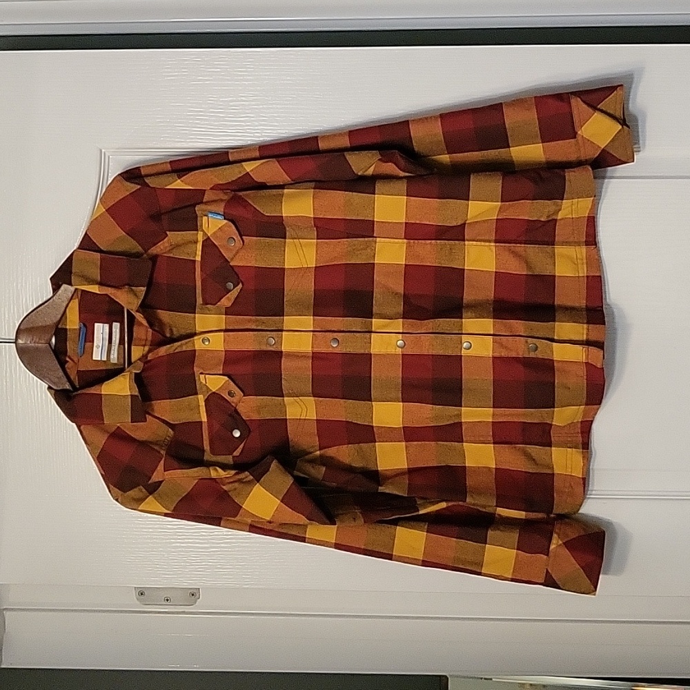 Columbia Long Sleeved - mustard, rust, burgandy colors - Lg - GUC - K